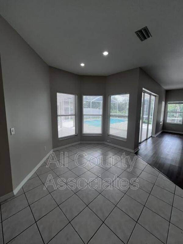 House for rent at 28724 Hanging Moss Loop, Wesley Chapel, FL 33543