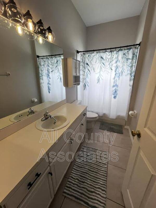 House for rent at 28724 Hanging Moss Loop, Wesley Chapel, FL 33543