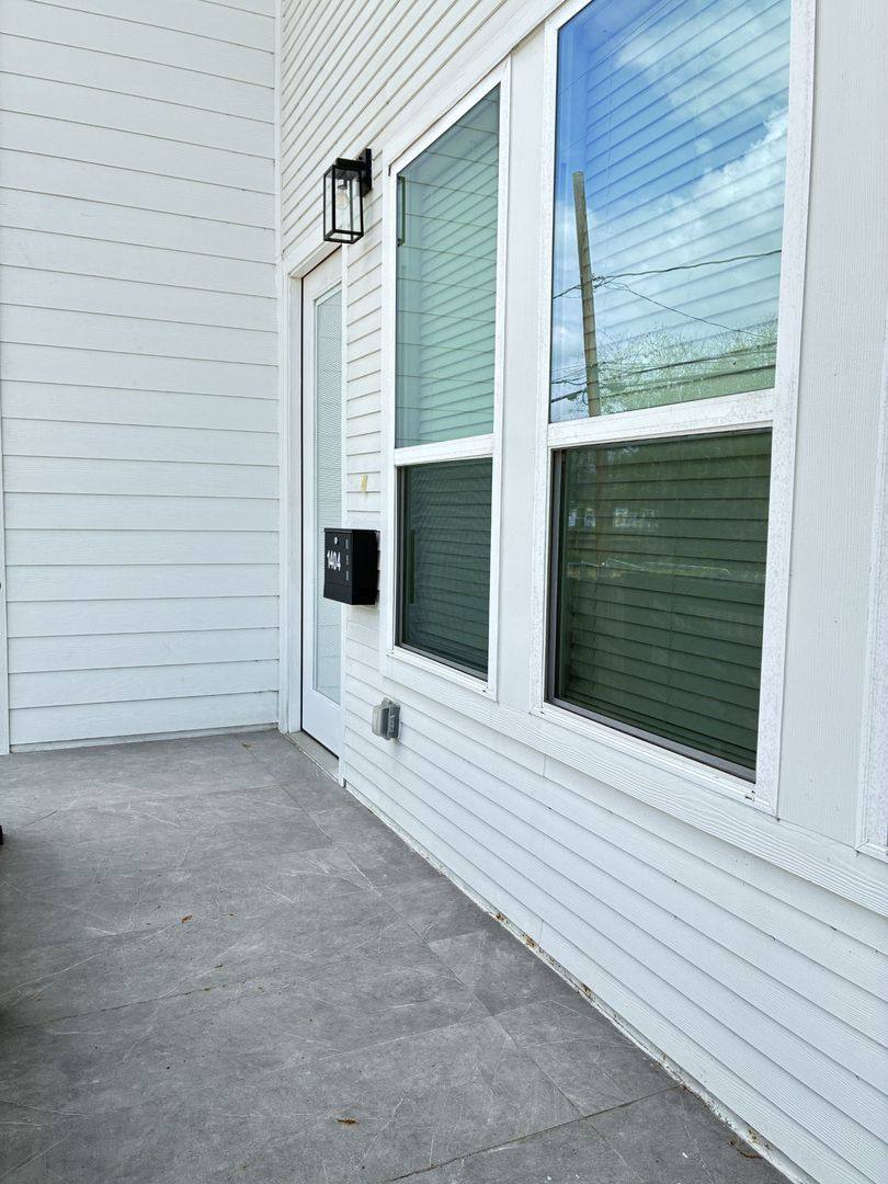 Townhouse for rent at 1404 E 31st St, Houston, TX 77022
