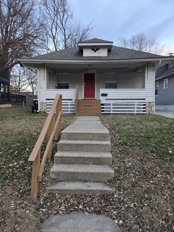 House for rent at 7425 Pennsylvania Ave, Kansas City, MO 64114