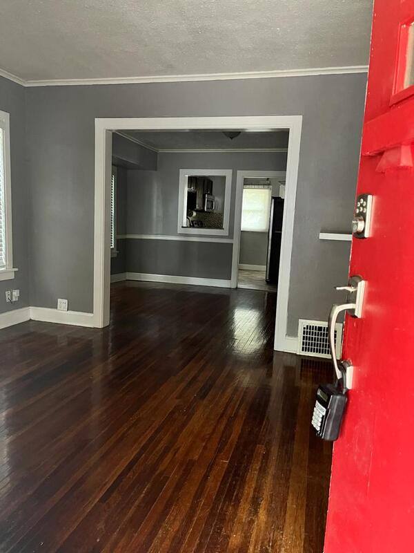 House for rent at 7425 Pennsylvania Ave, Kansas City, MO 64114