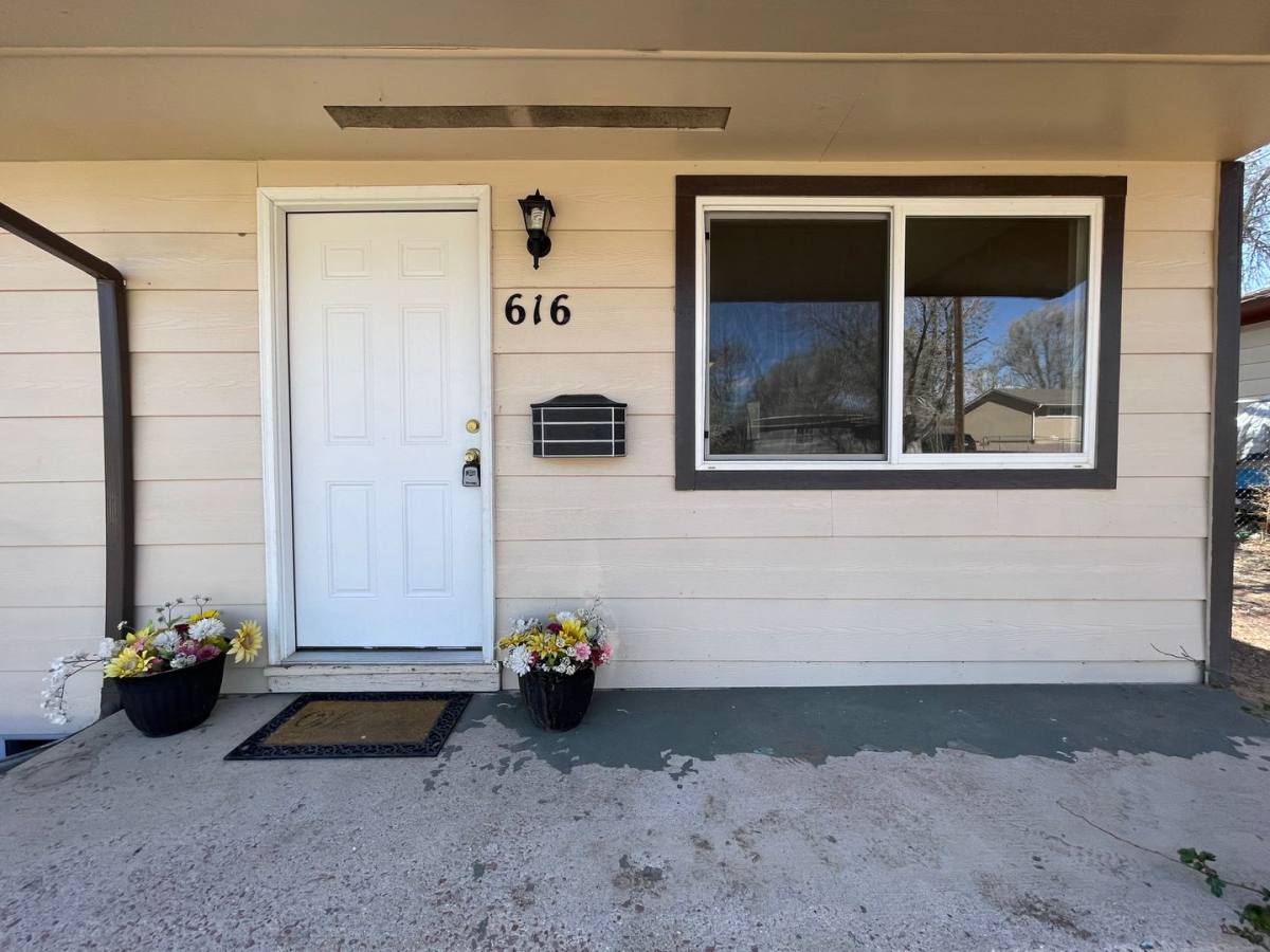 House for rent at 616 Zion Dr, Colorado Springs, CO 80910