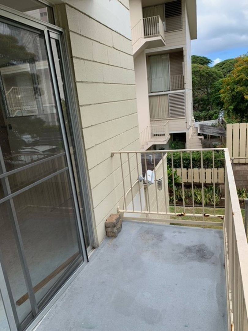 Apartment for rent at 1830 Punahou St, Honolulu, HI 96822