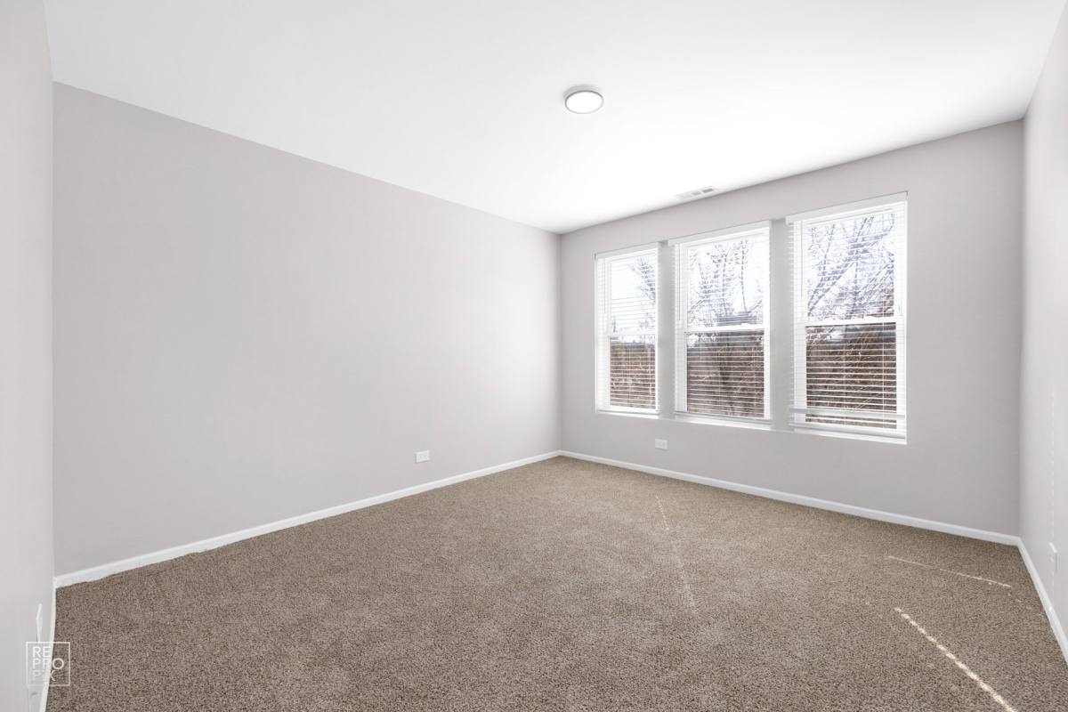 Apartment for rent at 4853-59 S Prairie, Chicago, IL 60615
