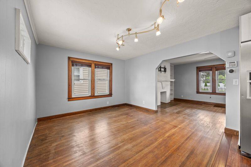 House for rent at 1549 Meadow Rd, Columbus, OH 43212