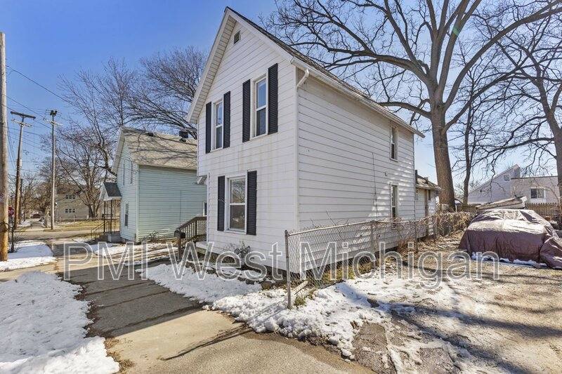 House for rent at 1038 3rd St NW, Grand Rapids, MI 49504