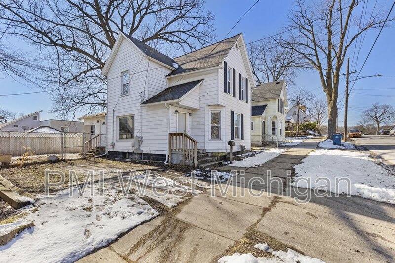 House for rent at 1038 3rd St NW, Grand Rapids, MI 49504