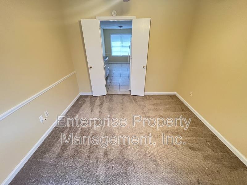 House for rent at 4379 Hunt Cliff Trace St, Memphis, TN 38128