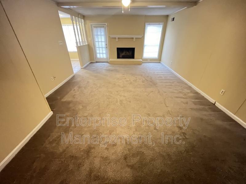 House for rent at 4379 Hunt Cliff Trace St, Memphis, TN 38128