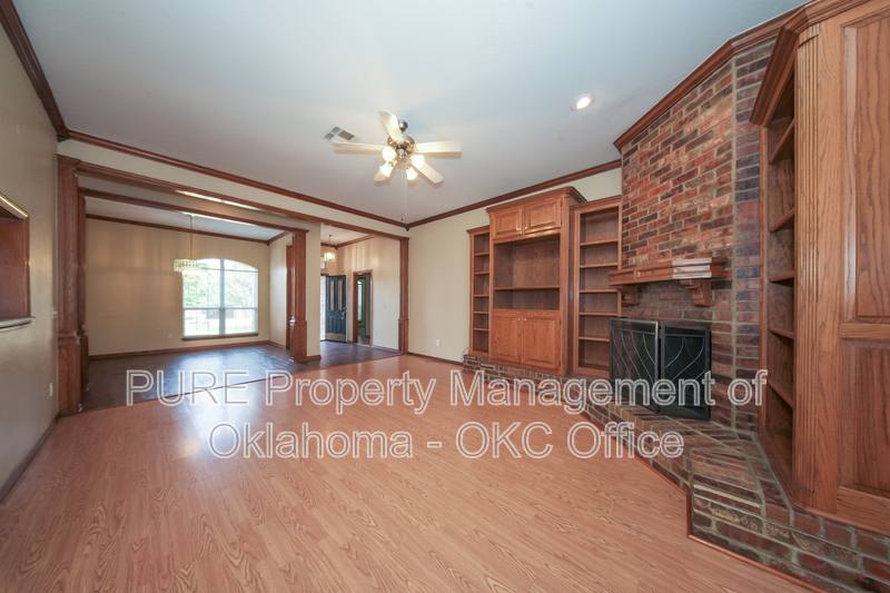 House for rent at 160 N Lakeside Terrace, Mustang, OK 73064