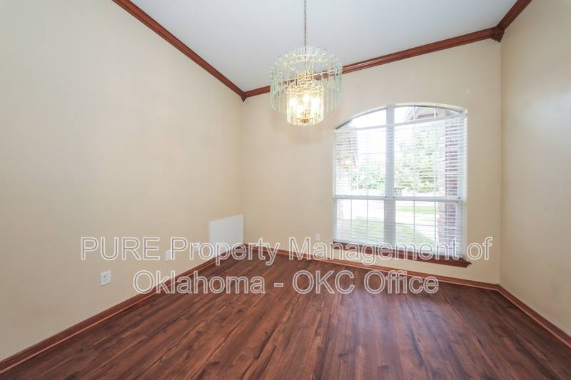 House for rent at 160 N Lakeside Terrace, Mustang, OK 73064