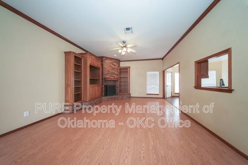 House for rent at 160 N Lakeside Terrace, Mustang, OK 73064