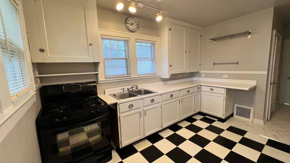 House for rent at 715 Barnett NE, Grand Rapids, MI 49503