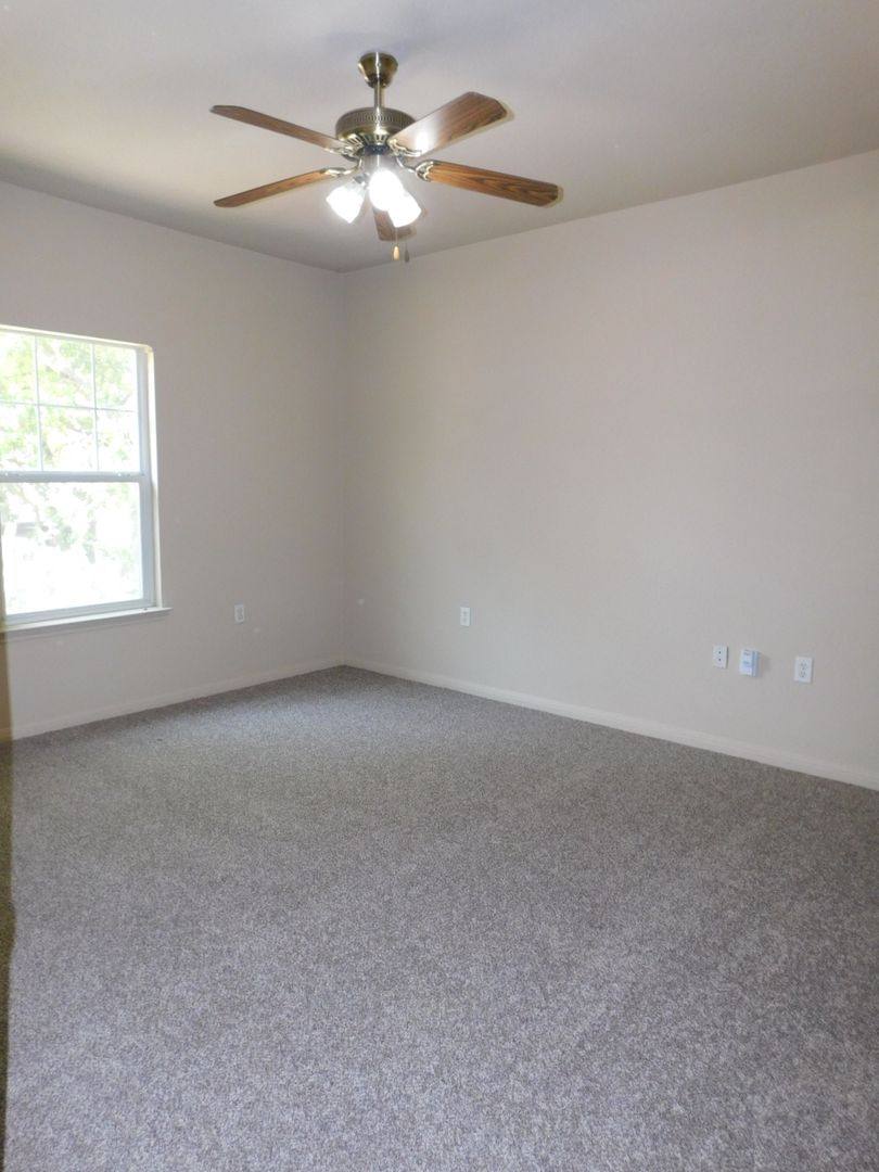 Apartment for rent at 1811 Maple Ave, Austin, TX 78702