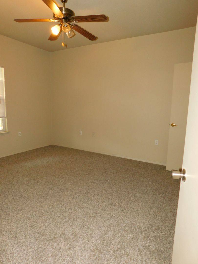Apartment for rent at 1811 Maple Ave, Austin, TX 78702