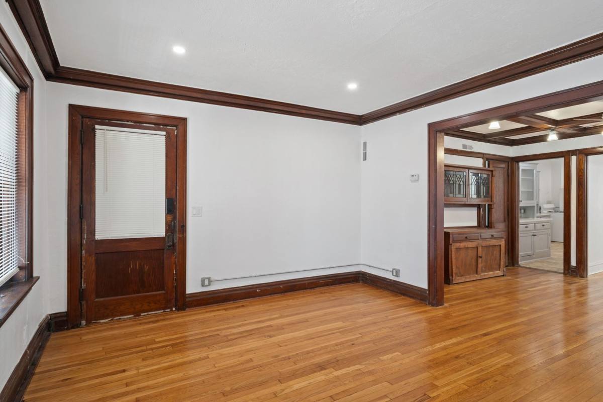 Apartment for rent at 304-306 Gladstone Blvd, Kansas City, MO 64124