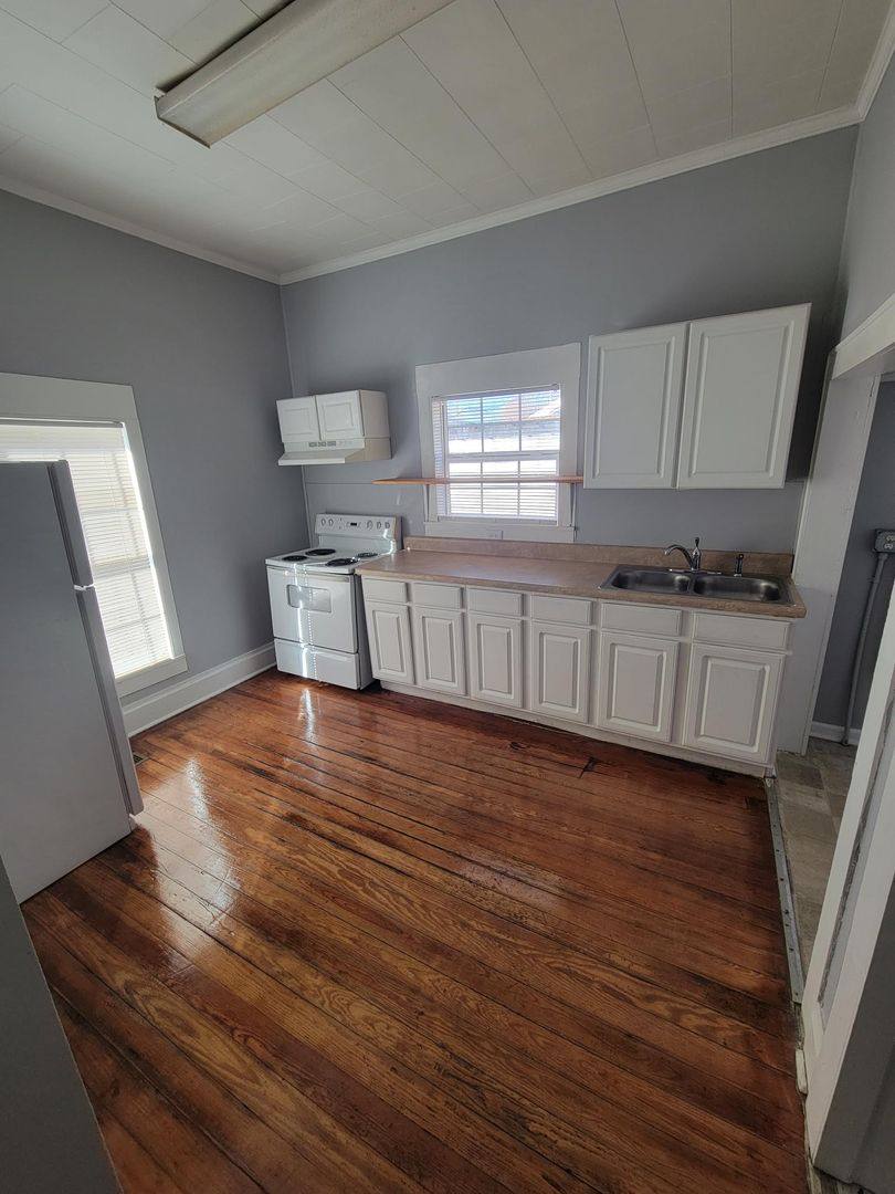 House for rent at 1013 Attica St, Burlington, NC 27215