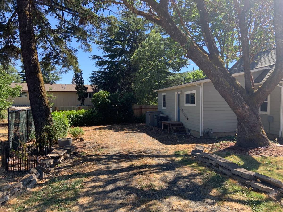 House for rent at 702 College St, Philomath, OR 97370