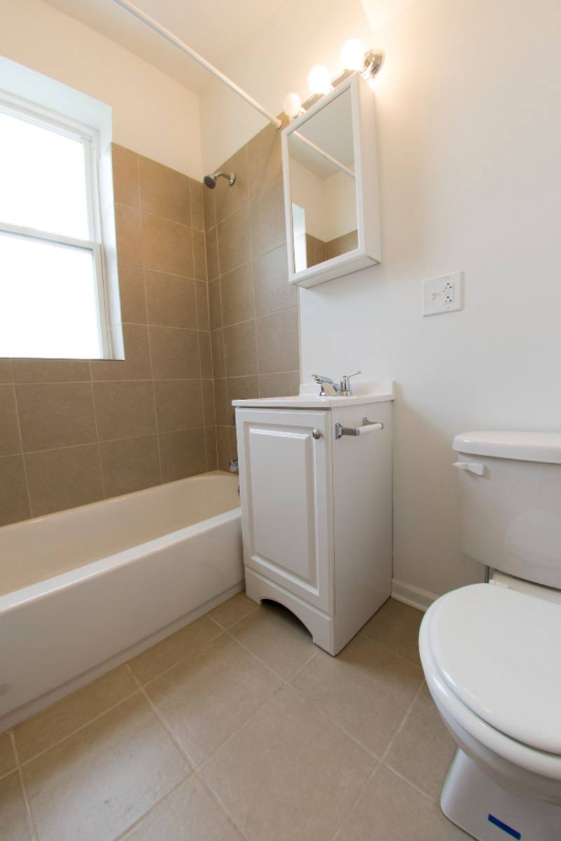 Apartment for rent at 1860 S Komensky Ave, Chicago, IL 60623