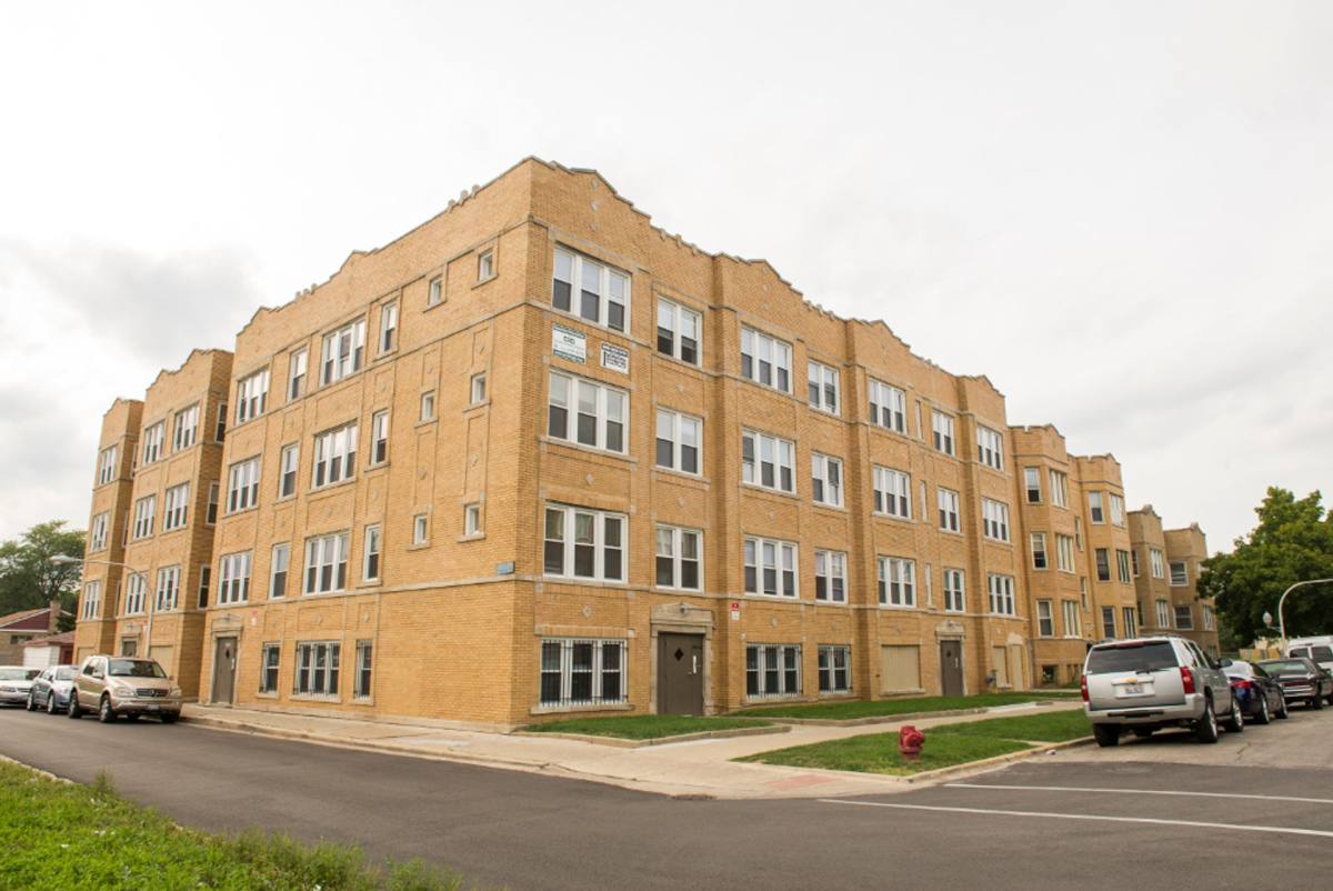 Apartment for rent at 1860 S Komensky Ave, Chicago, IL 60623