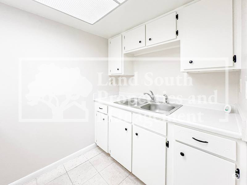 Apartment for rent at 725 E Lime St #D, Lakeland, FL 33801