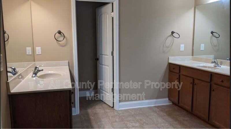 House for rent at 3535 Fallen Oak Lane, Buford, GA 30519