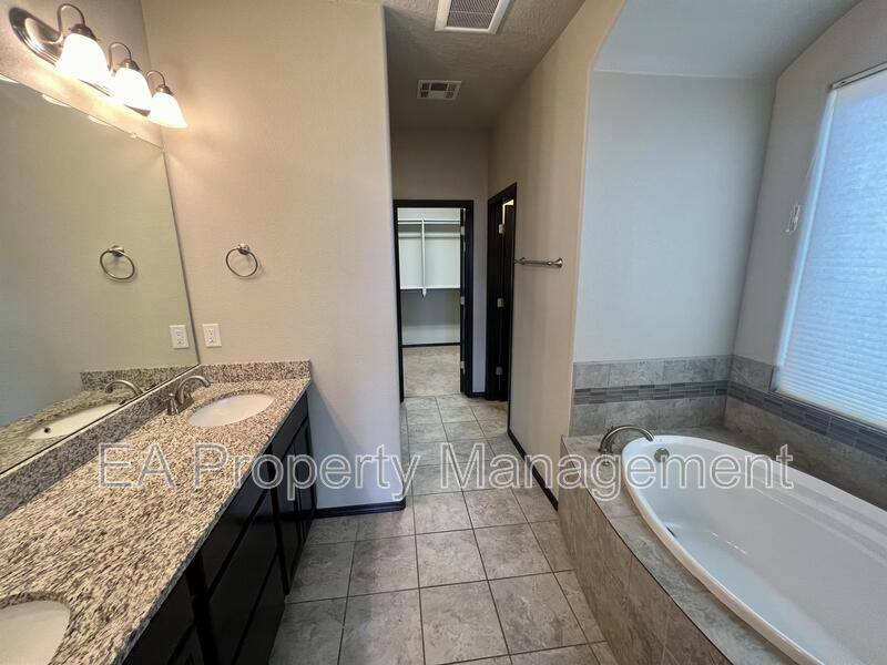 House for rent at 7215 Valle Jardin Lane NW, Albuquerque, NM 87114