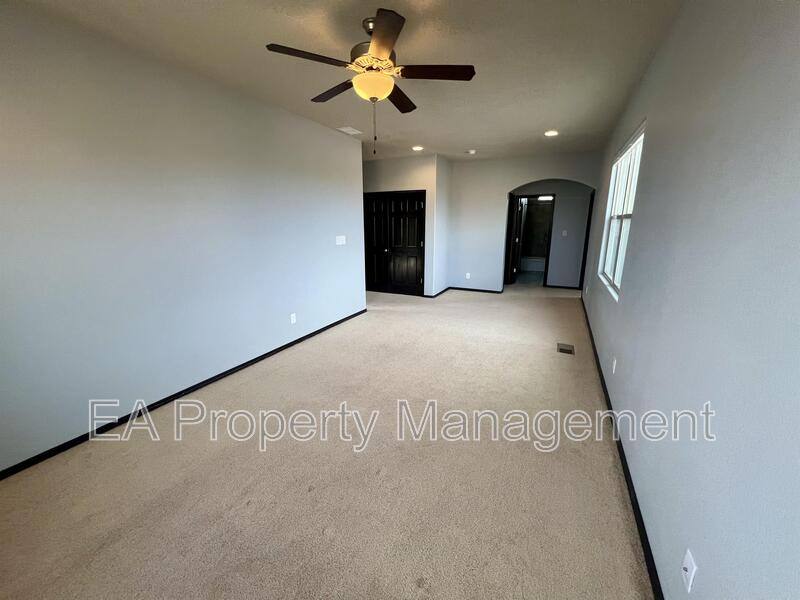 House for rent at 7215 Valle Jardin Lane NW, Albuquerque, NM 87114