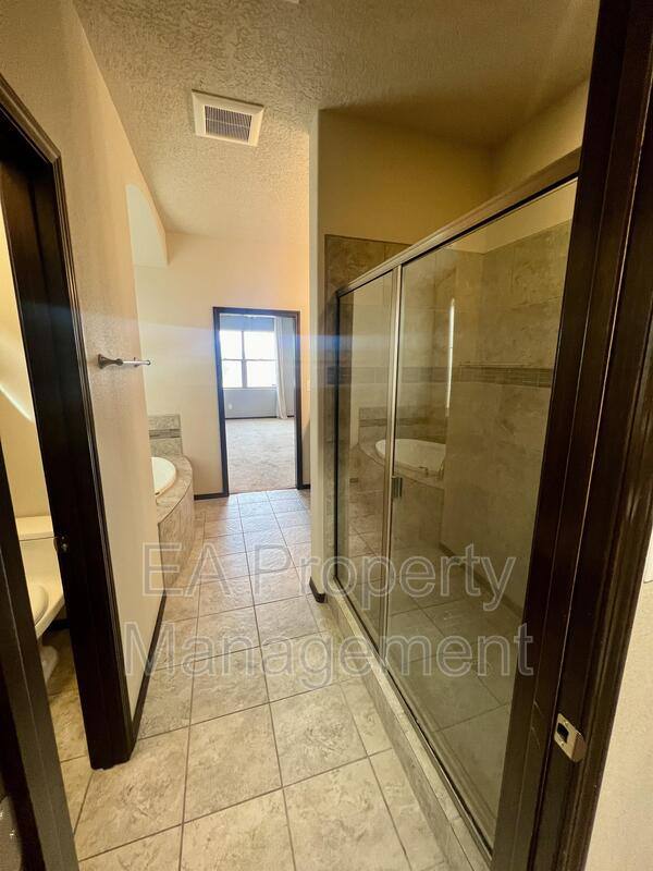 House for rent at 7215 Valle Jardin Lane NW, Albuquerque, NM 87114