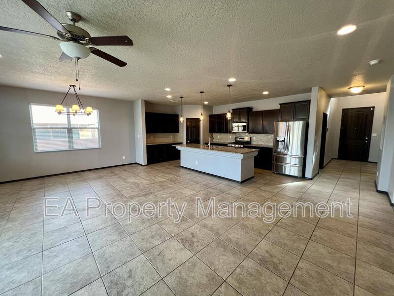 House for rent at 7215 Valle Jardin Lane NW, Albuquerque, NM 87114