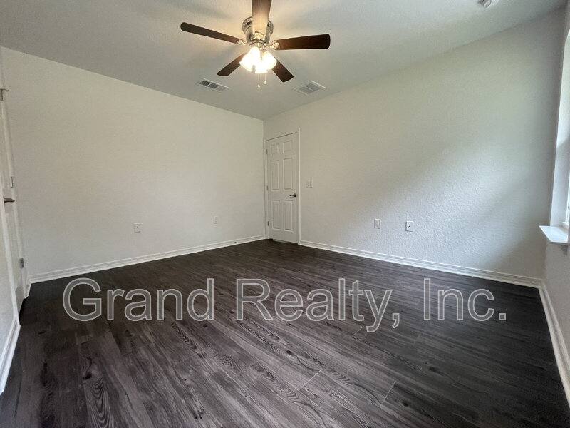 House for rent at 6217 Fox Run St, Milton, FL 32583