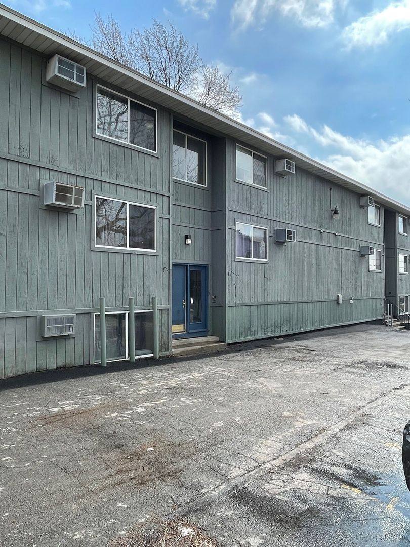 Apartment for rent at 124 W Manlius St, East Syracuse, NY 13057