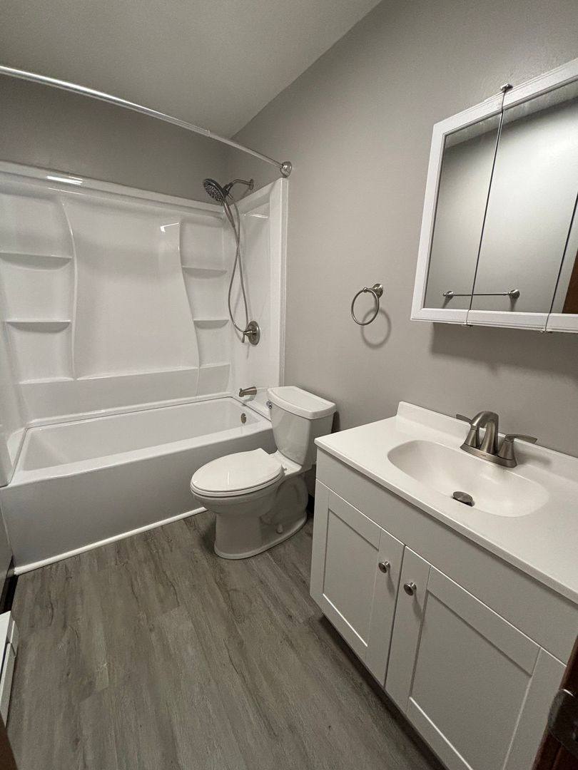 Apartment for rent at 124 W Manlius St, East Syracuse, NY 13057