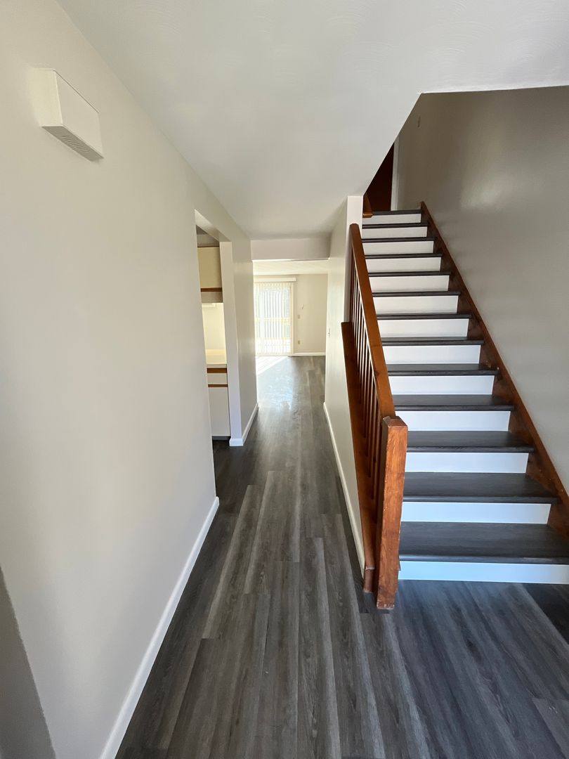 Townhouse for rent at 7468 Coachlight Lane, Liverpool, NY 13088
