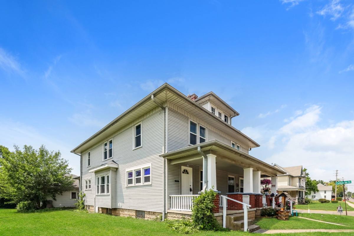 Apartment for rent at 1501 1503 Clifton Ave, Springfield, OH 45505