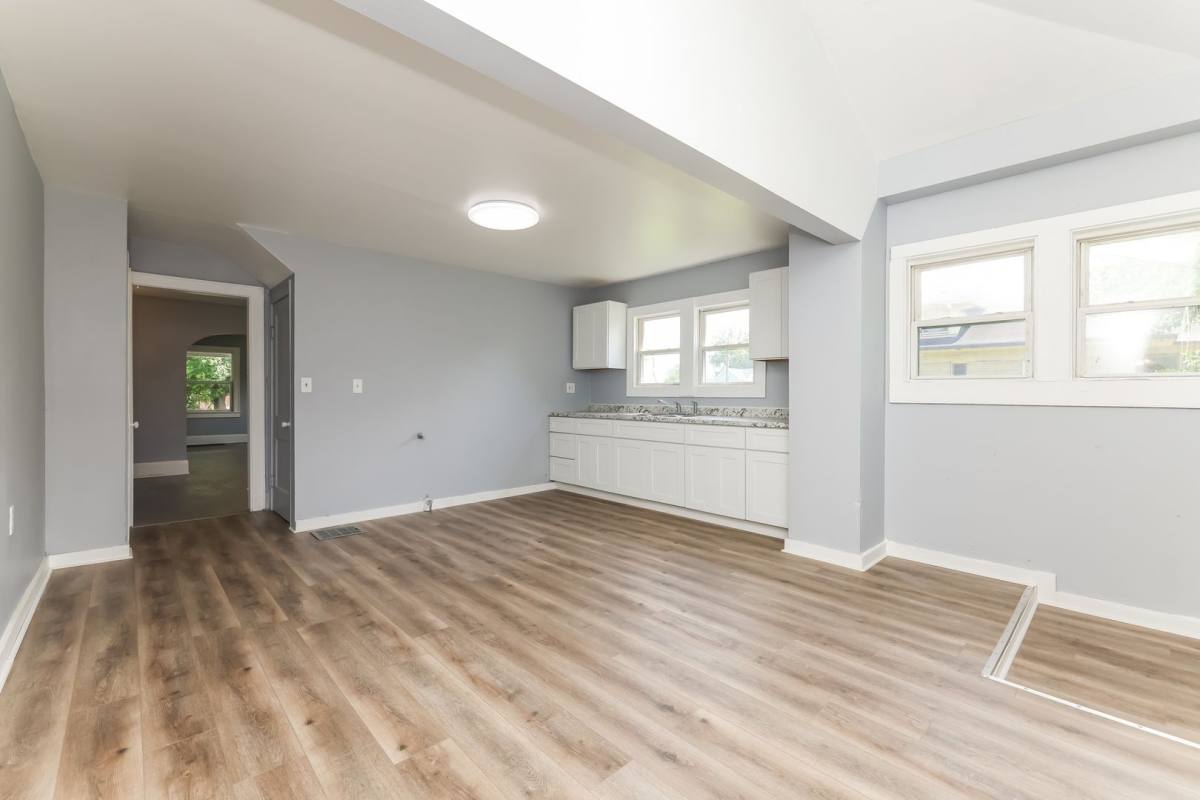 Apartment for rent at 1501 1503 Clifton Ave, Springfield, OH 45505