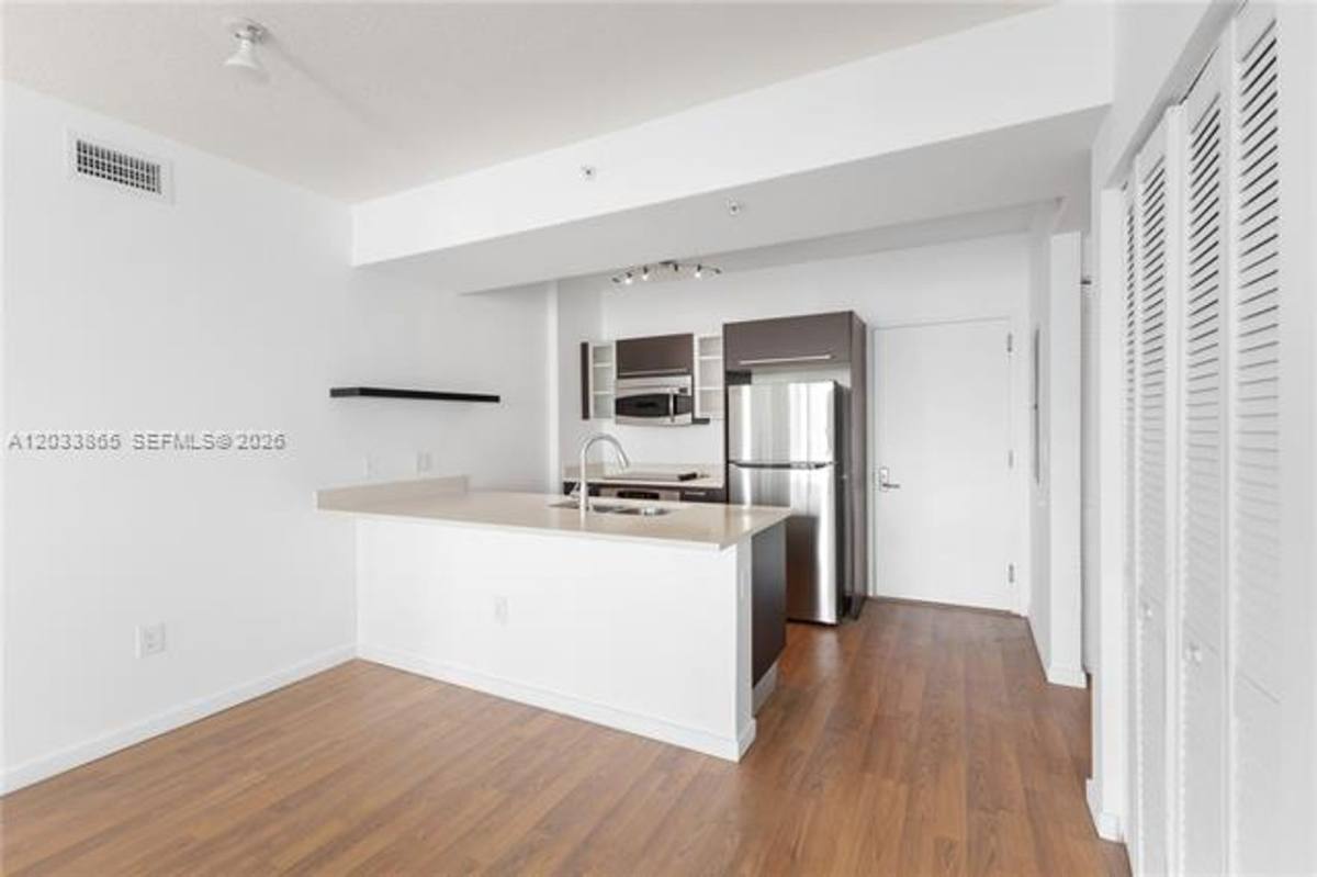 Apartment for rent at 333 NE 24th St, Miami, FL 33137