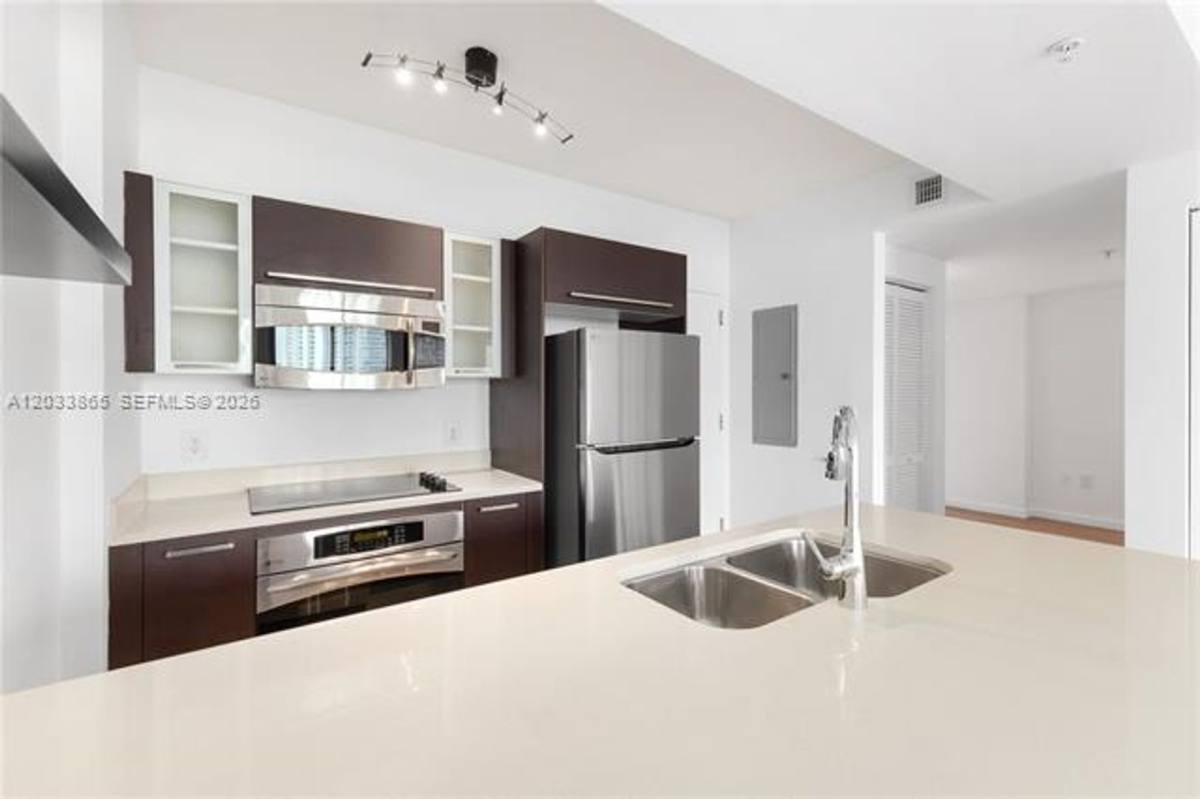 Apartment for rent at 333 NE 24th St, Miami, FL 33137