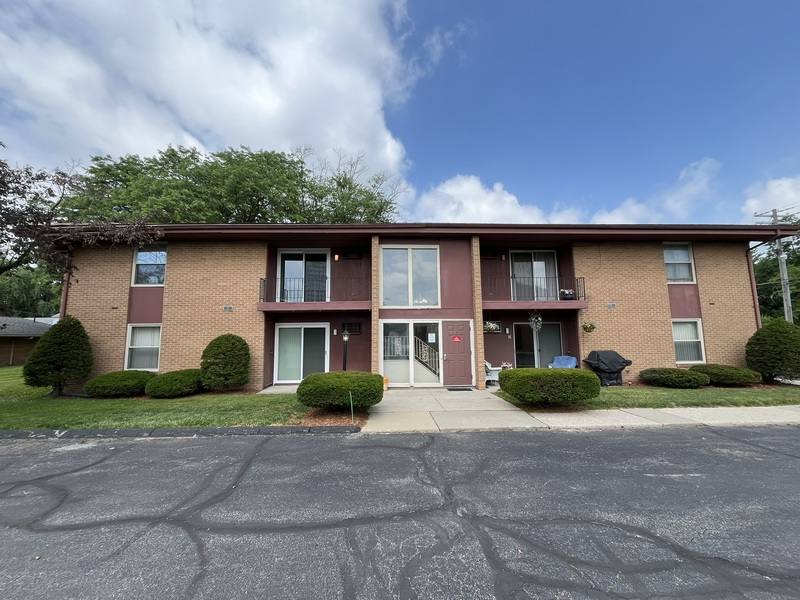 Apartment for rent at 741 N Macomb St #5, Monroe, MI 48162