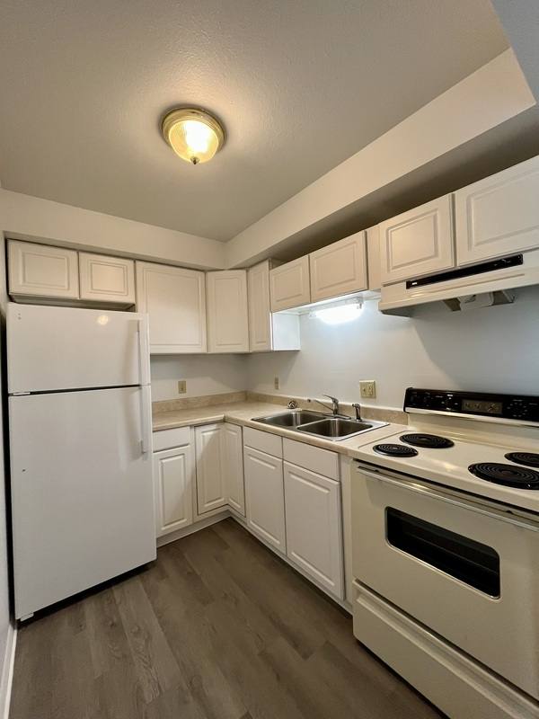 Apartment for rent at 741 N Macomb St #5, Monroe, MI 48162