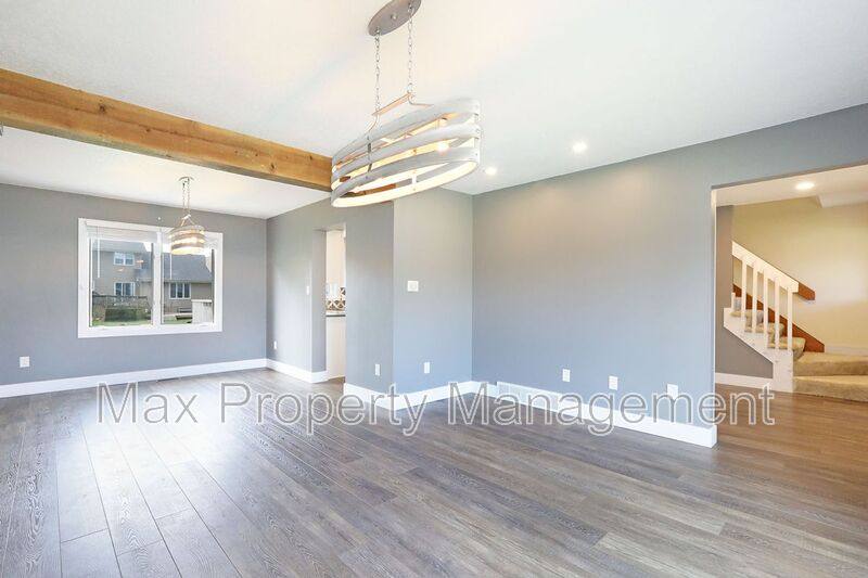 House for rent at 8200 Northview Dr, Urbandale, IA 50322