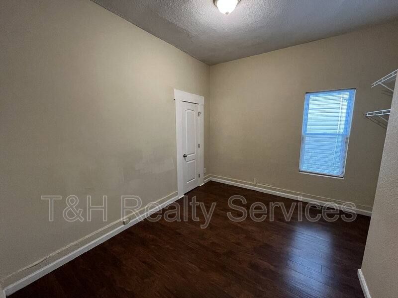 House for rent at 1551 W New York St, Indianapolis, IN 46222