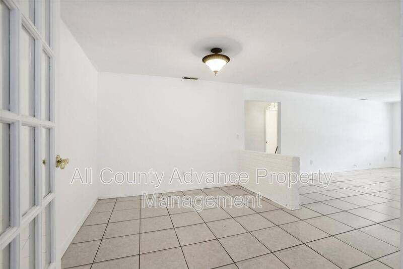 House for rent at 1270 8th Ave N, Largo, FL 33770