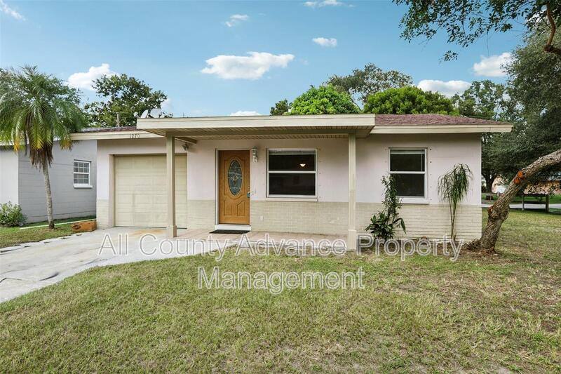 House for rent at 1270 8th Ave N, Largo, FL 33770