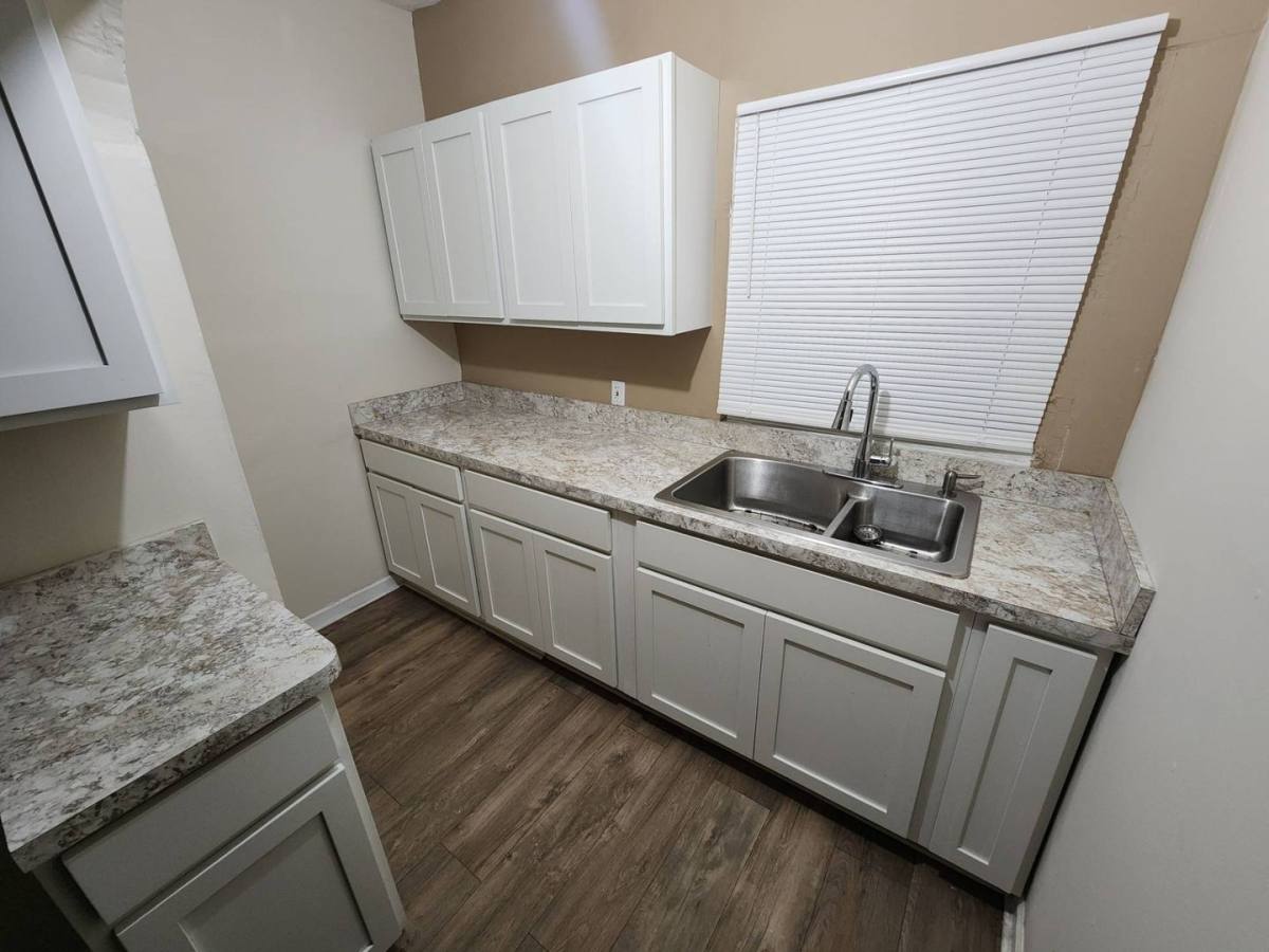 Apartment for rent at 10618 Crestwood Ave, Cleveland, OH 44104