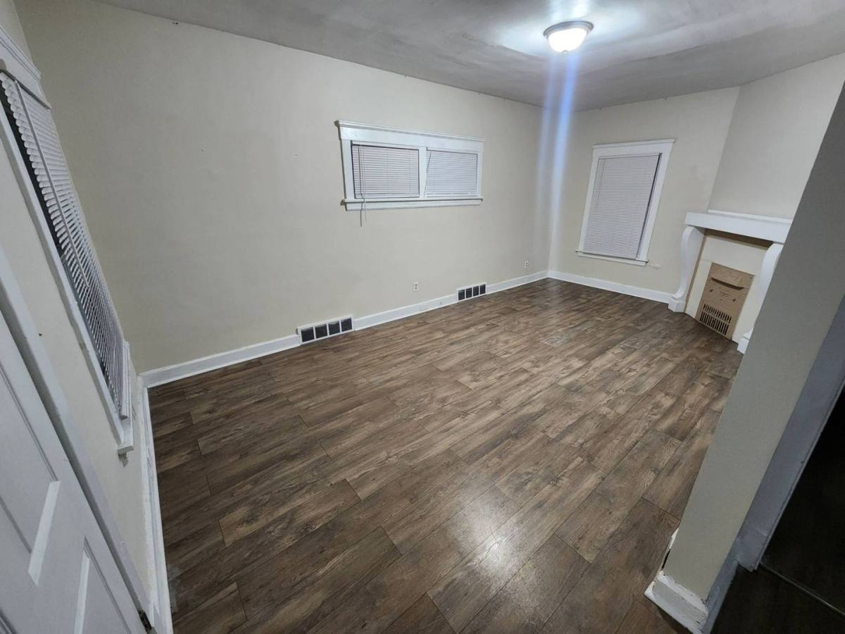 Apartment for rent at 10618 Crestwood Ave, Cleveland, OH 44104