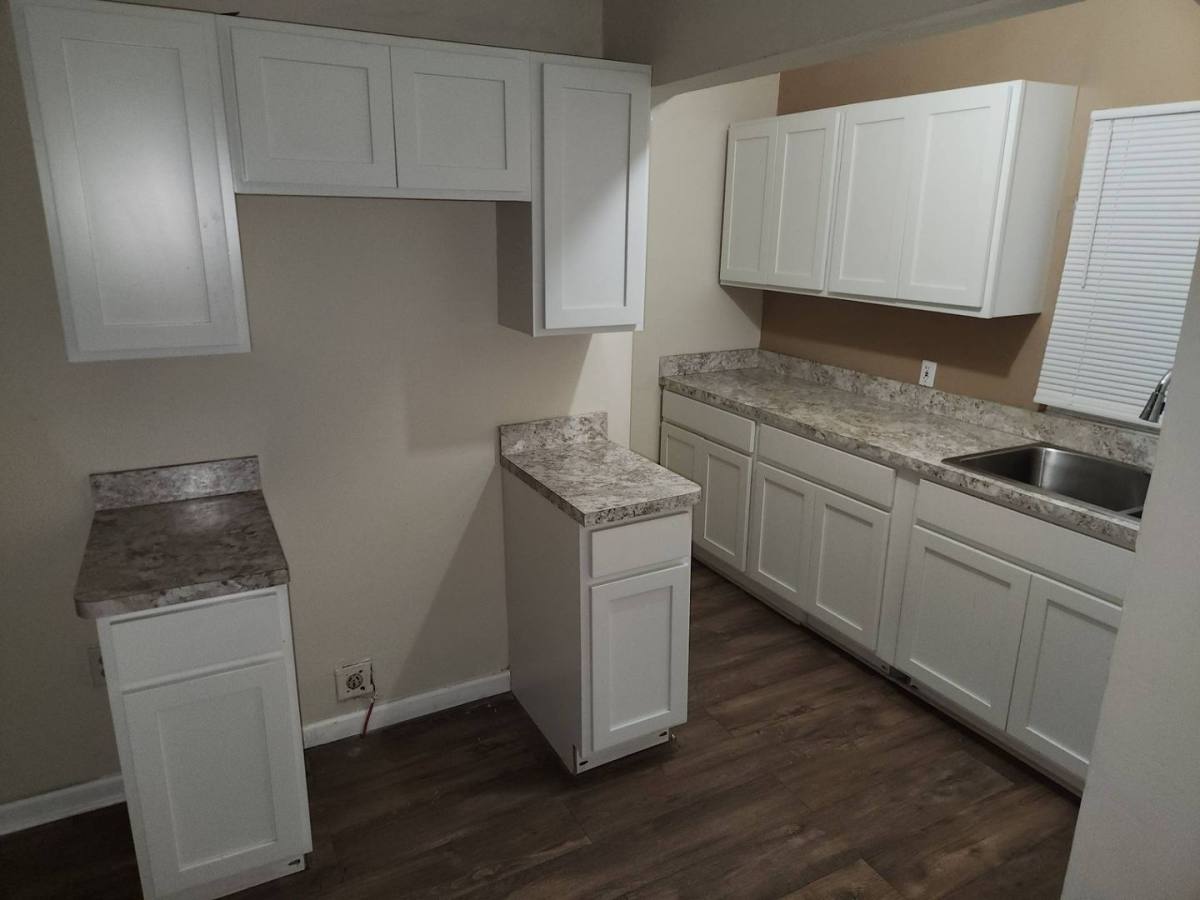 Apartment for rent at 10618 Crestwood Ave, Cleveland, OH 44104