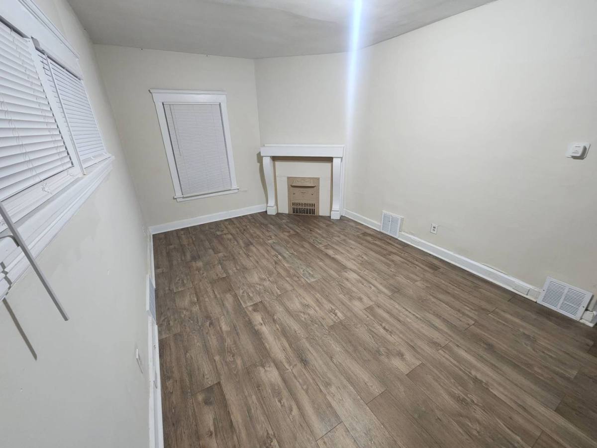 Apartment for rent at 10618 Crestwood Ave, Cleveland, OH 44104