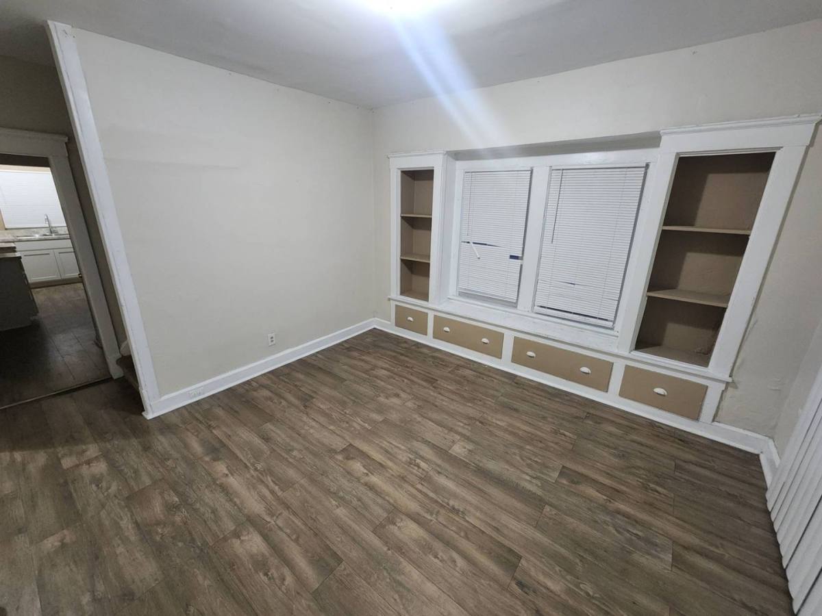 Apartment for rent at 10618 Crestwood Ave, Cleveland, OH 44104
