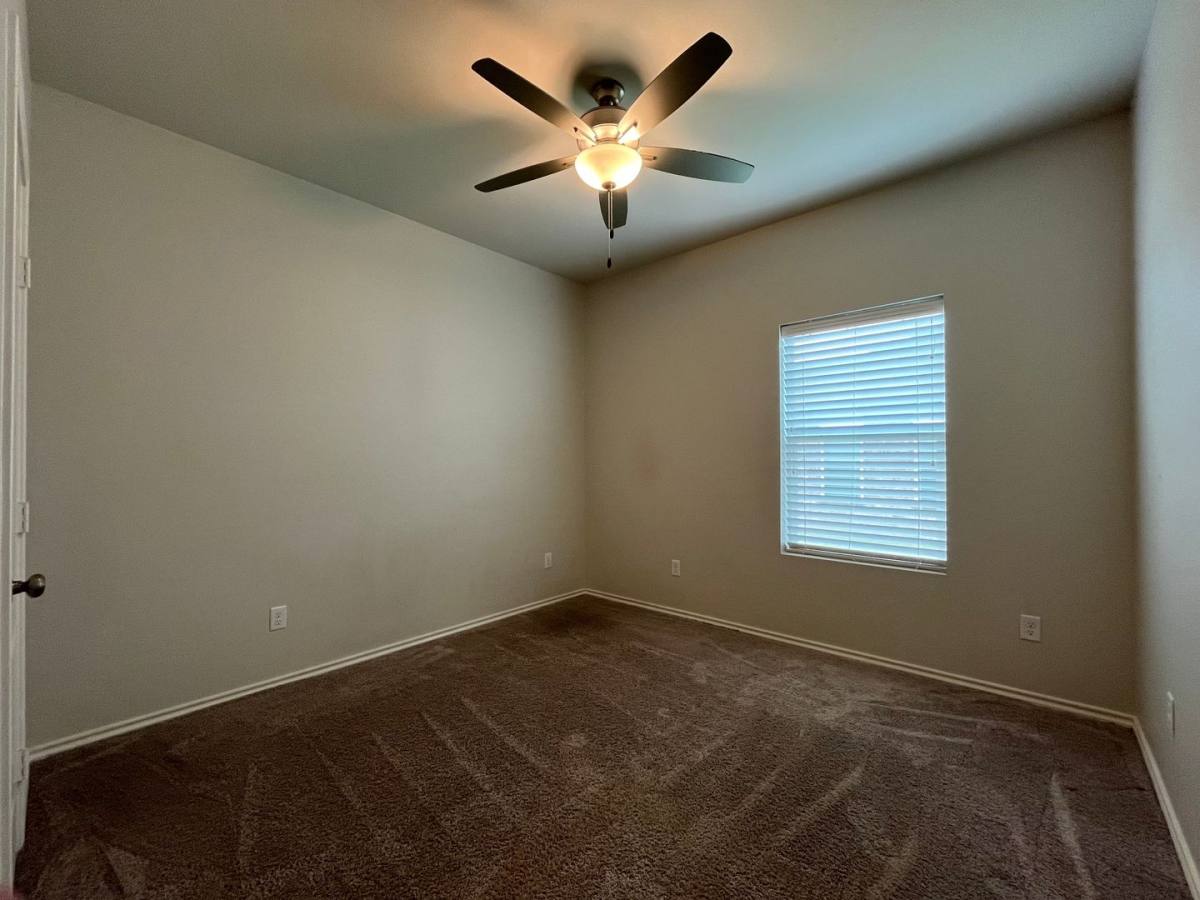 House for rent at 917 Martin St, Chandler, TX 75758